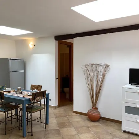 Casetta Indipendente Con Cortile E Parcheggio Apartment Rom